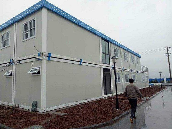 成都地铁10号线某办公区